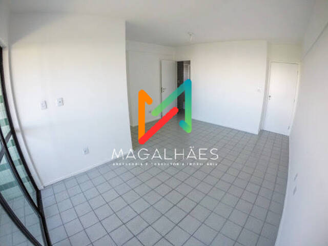 #452 - Apartamento Usado para Venda em Recife - PE