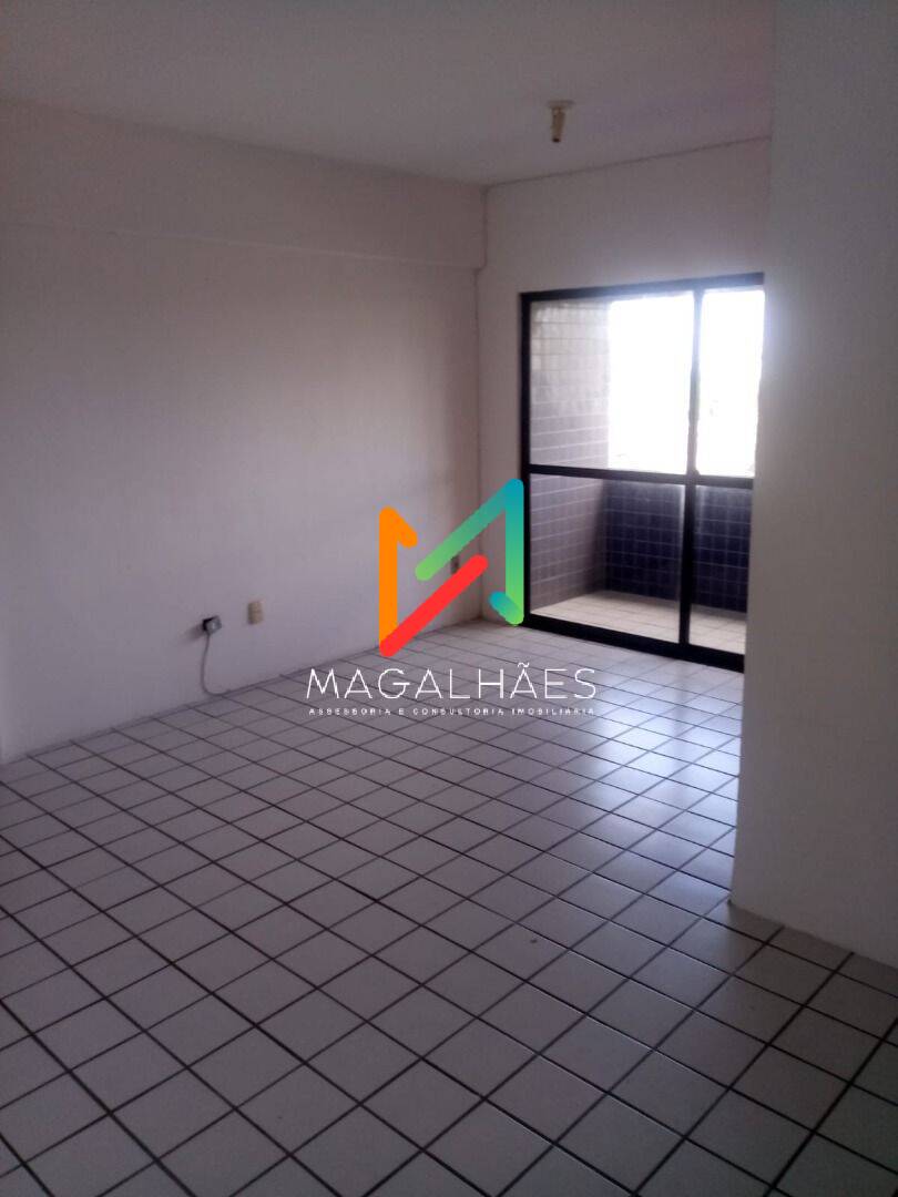 Apartamento à venda com 3 quartos, 87m² - Foto 2