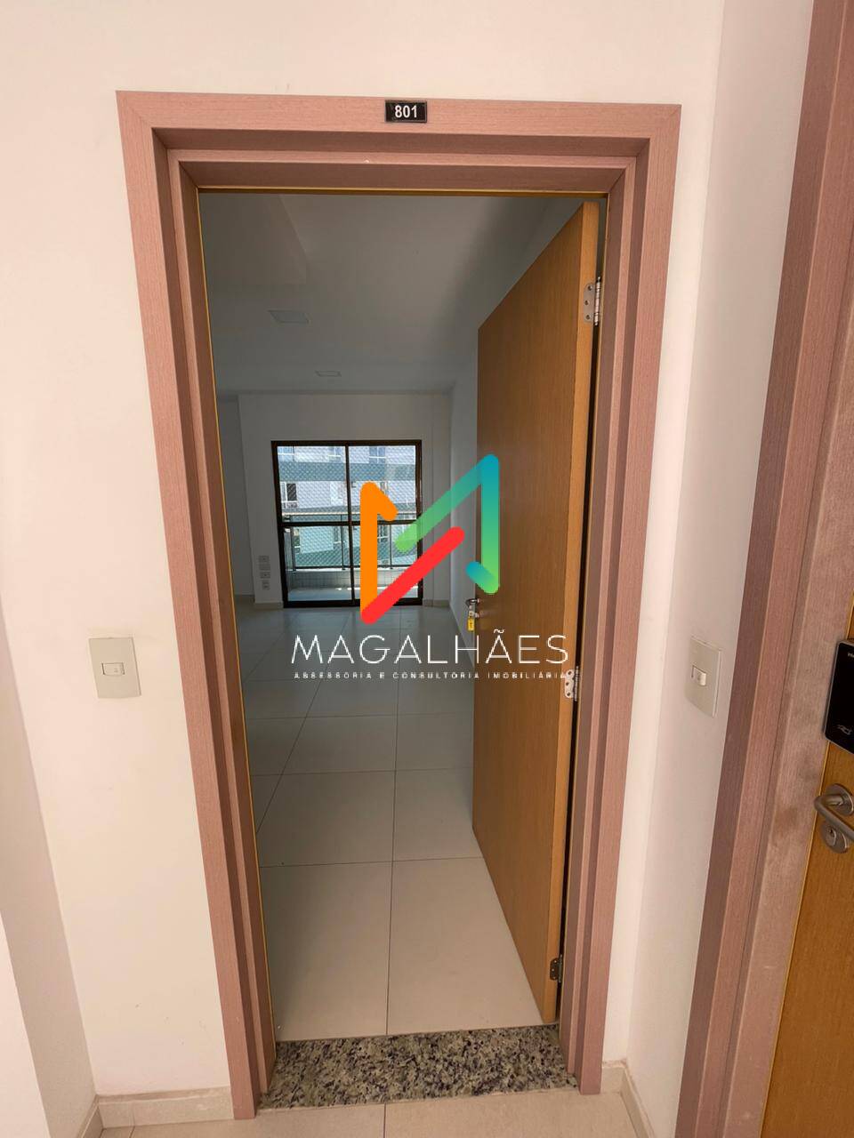 Apartamento à venda com 1 quarto, 31m² - Foto 2