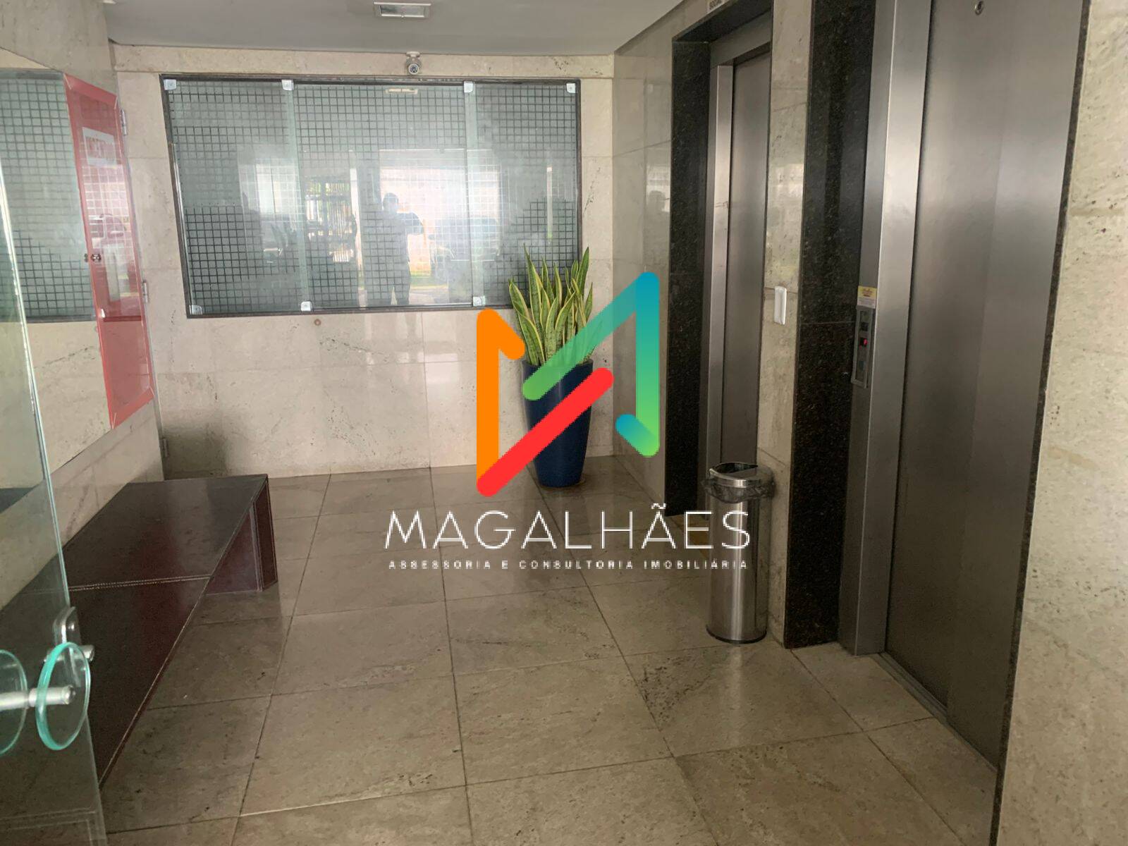 Apartamento à venda com 2 quartos, 56m² - Foto 2
